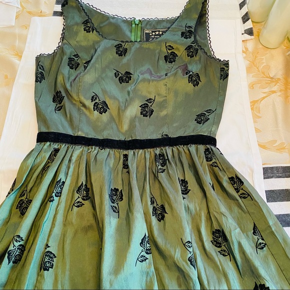 Halloween Costume NECA Twilight New Moon Bella Swan Birthday Dress size Medium - Picture 9 of 11